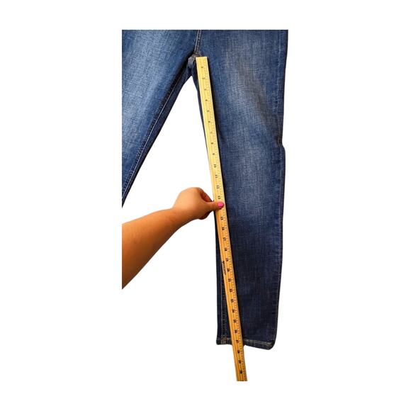 NWT Women's Studio Blue Jeans - Picture 5 of 12